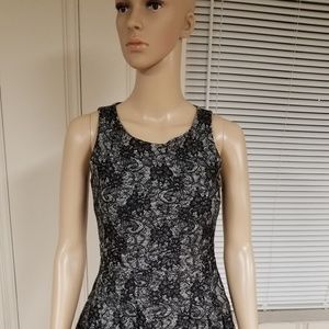 Banana Republic Lace Pleated Dress - Sz 00 Petite